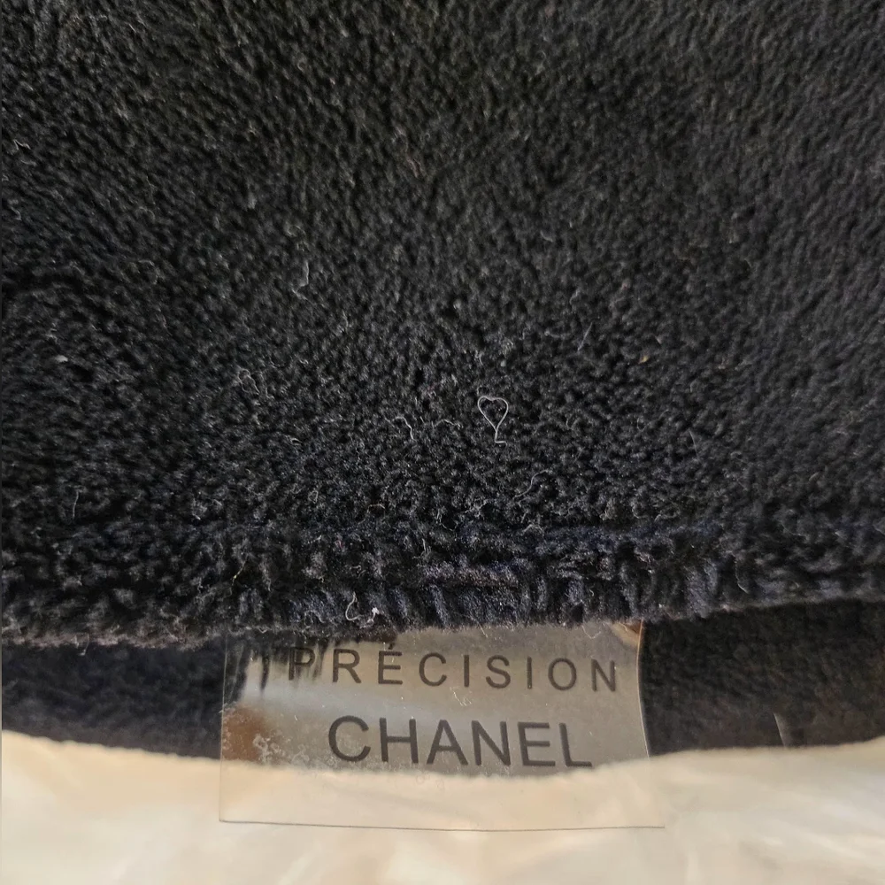 🖤 Chanel Crossbody Bag 🖤 - Picture 12 of 16